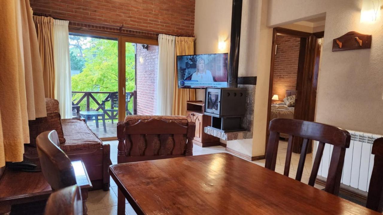Refugio Del Bosque Villa Carilo Exterior photo