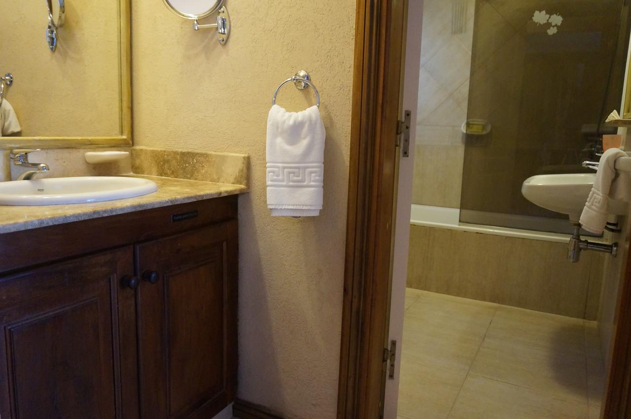 Refugio Del Bosque Villa Carilo Room photo
