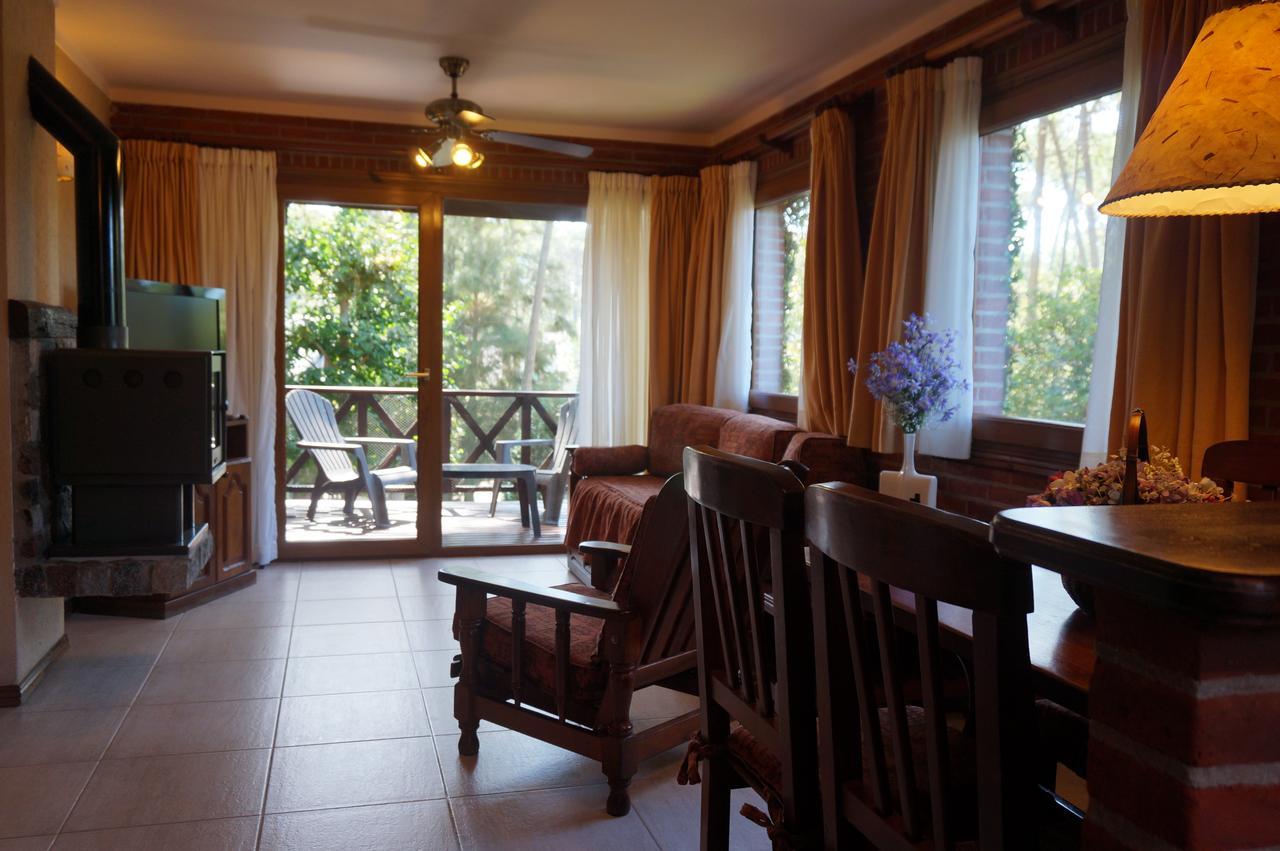 Refugio Del Bosque Villa Carilo Room photo