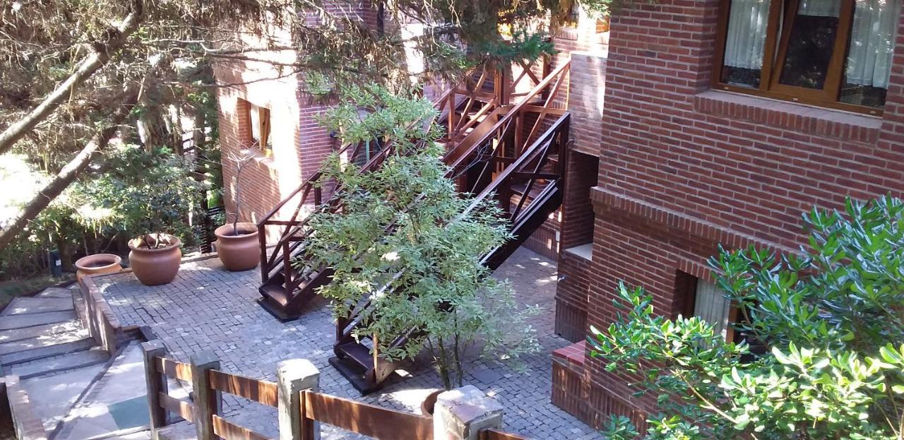 Refugio Del Bosque Villa Carilo Exterior photo